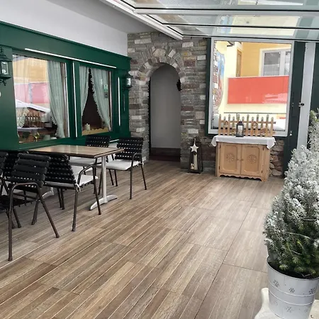 Haus Steinbock فندق مبيت وإفطار 3*